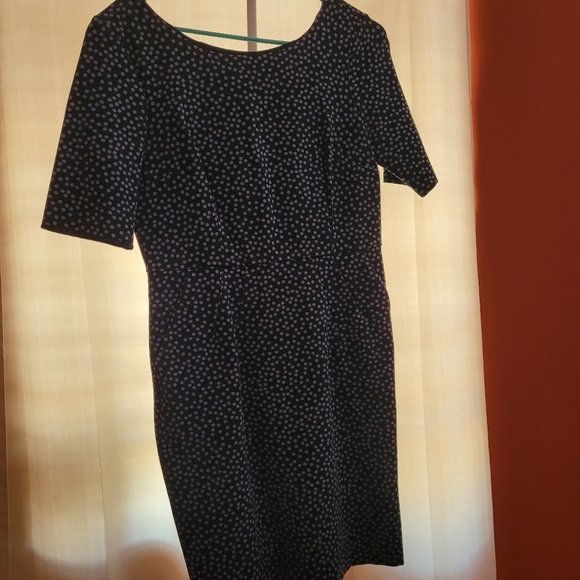 Dress - Picture 4 of 5